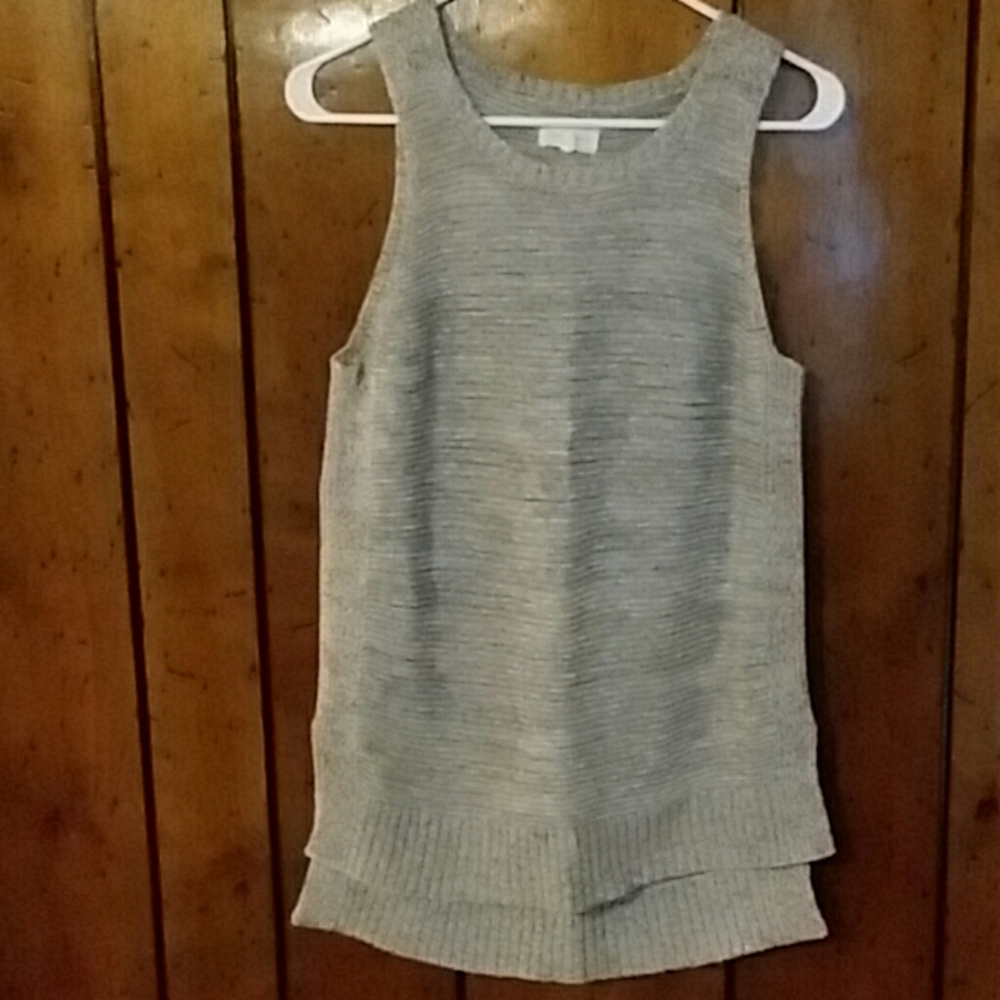 Sweater vest